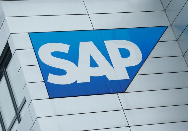 SAP Q1总营收同比下降3%，上调2021年全年指引